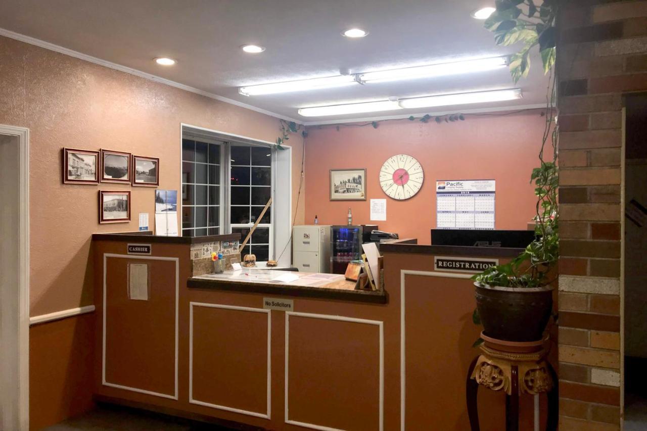 Oyo Hotel Richfield Ut I-70 エクステリア 写真