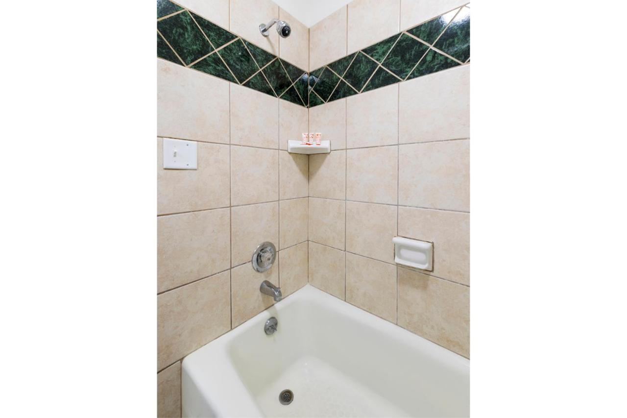 Oyo Hotel Richfield Ut I-70 エクステリア 写真